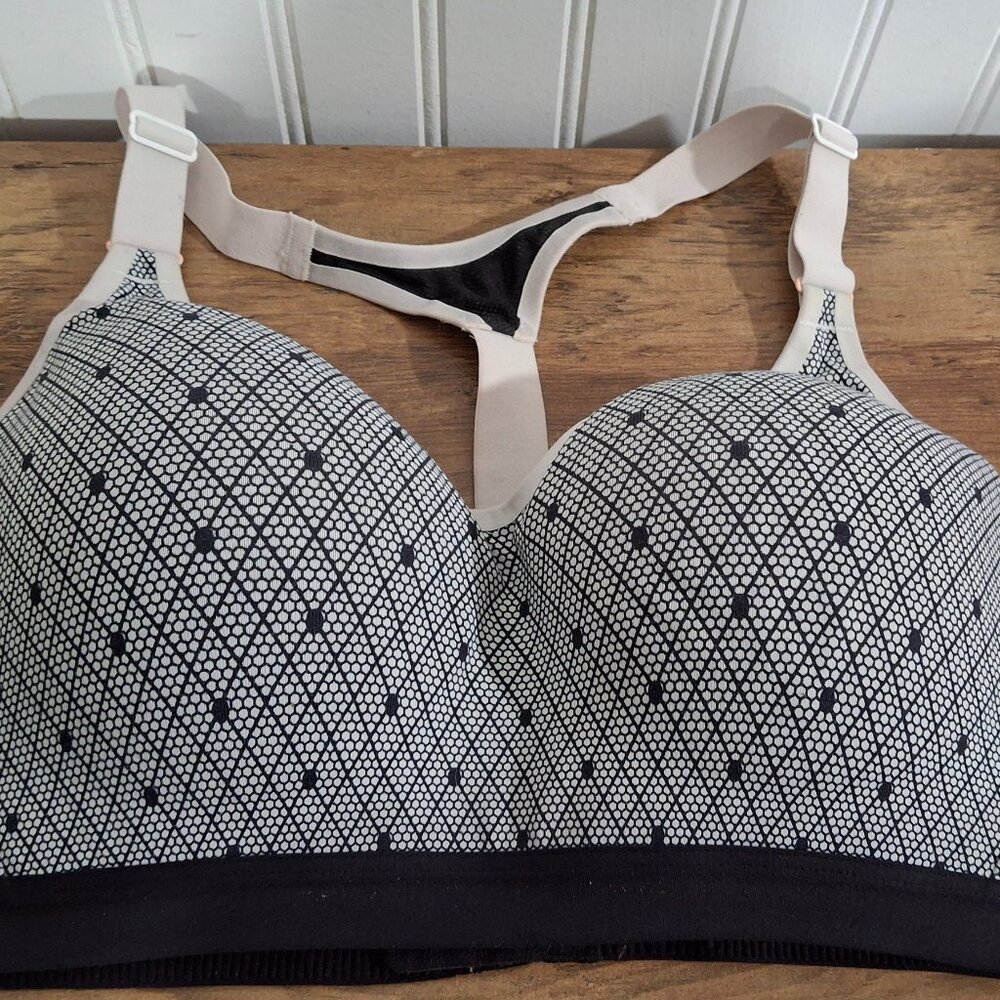 Victorias Secret Sport Knockout Sports Bra 36C Padded Black White Racerback